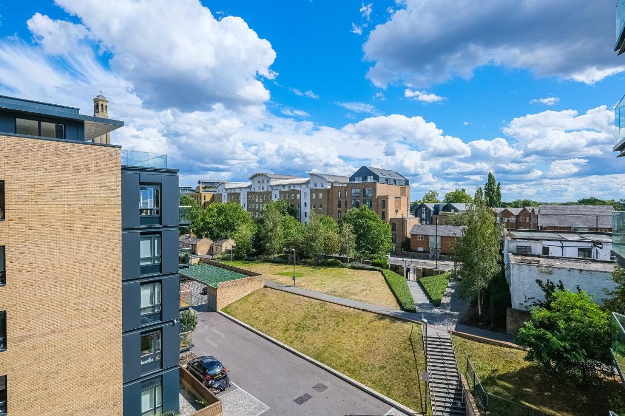 Silver Apartment Kew Bridge London ภายนอก รูปภาพ